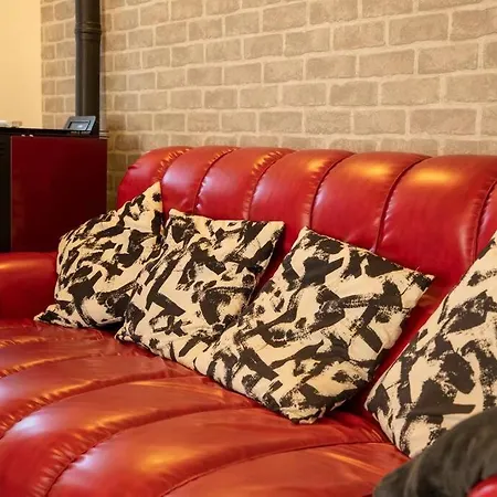 Rojo Apartment