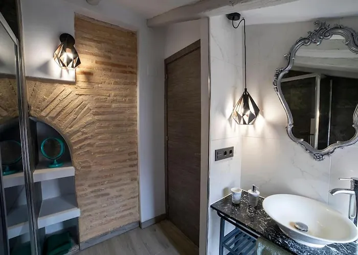 Rojo アパート Ateca